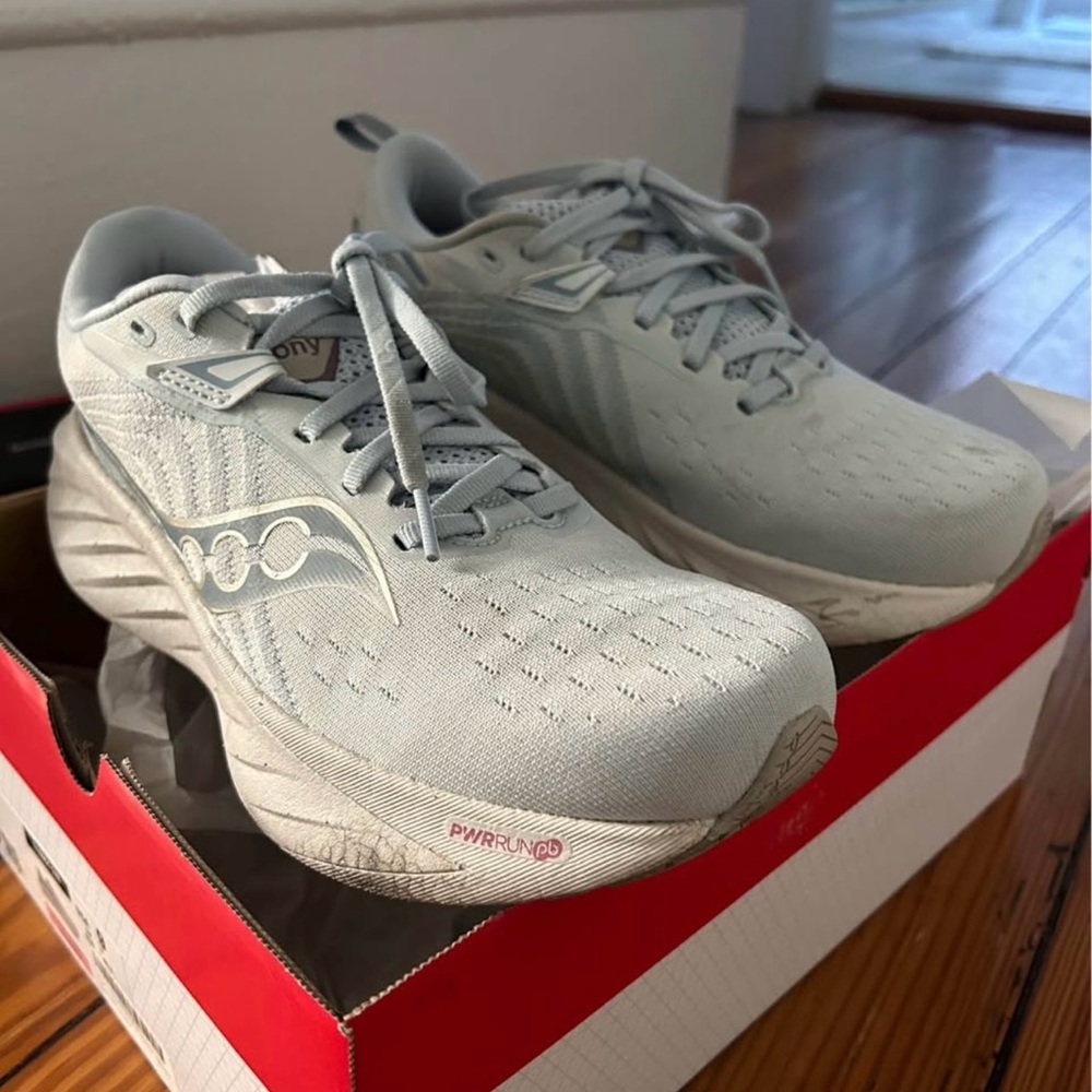 Saucony Light Gray Athletic Sneakers
